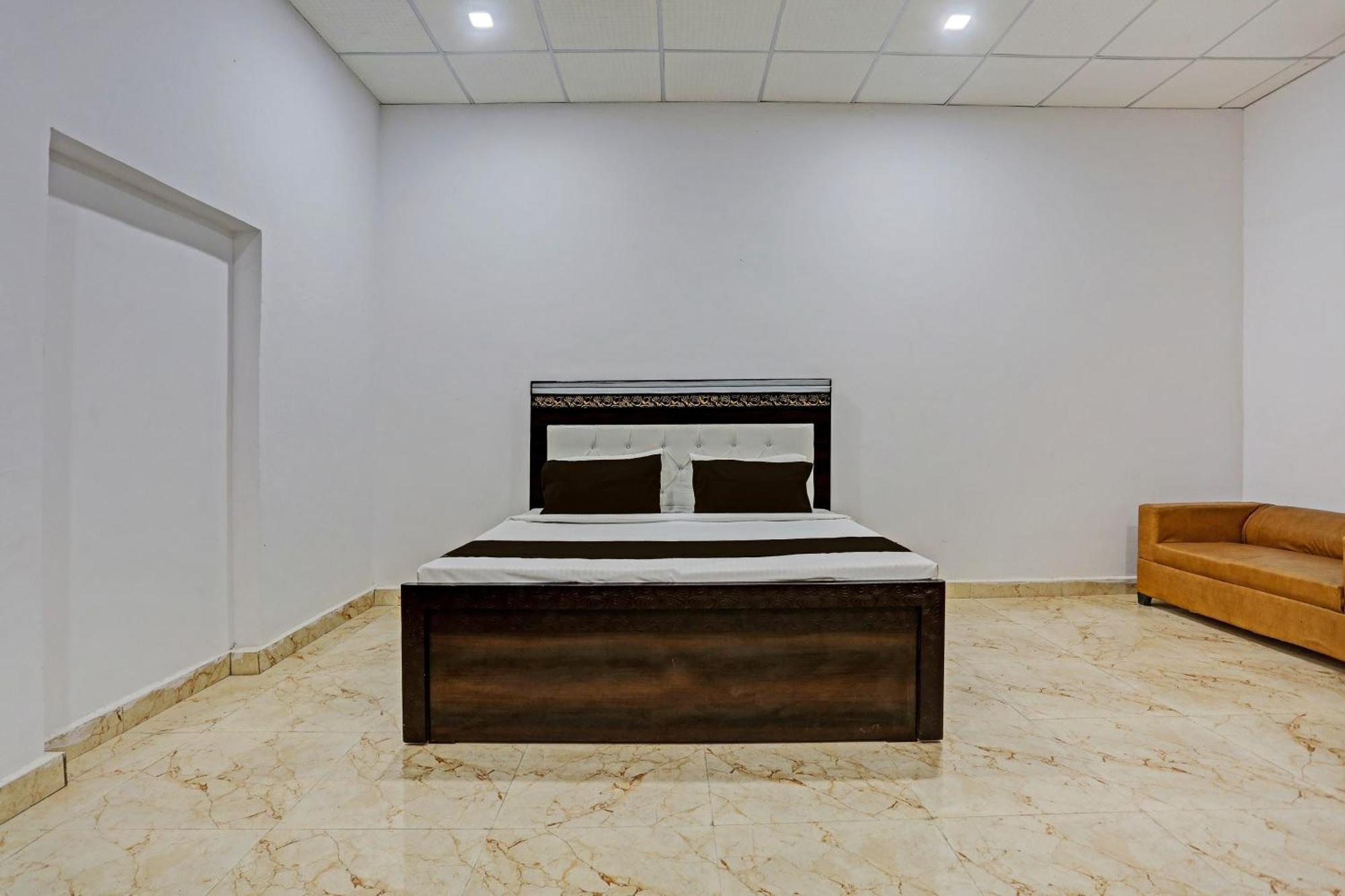 Hotel O Murliwala Wedding Palace And Resort Samalkha Buitenkant foto