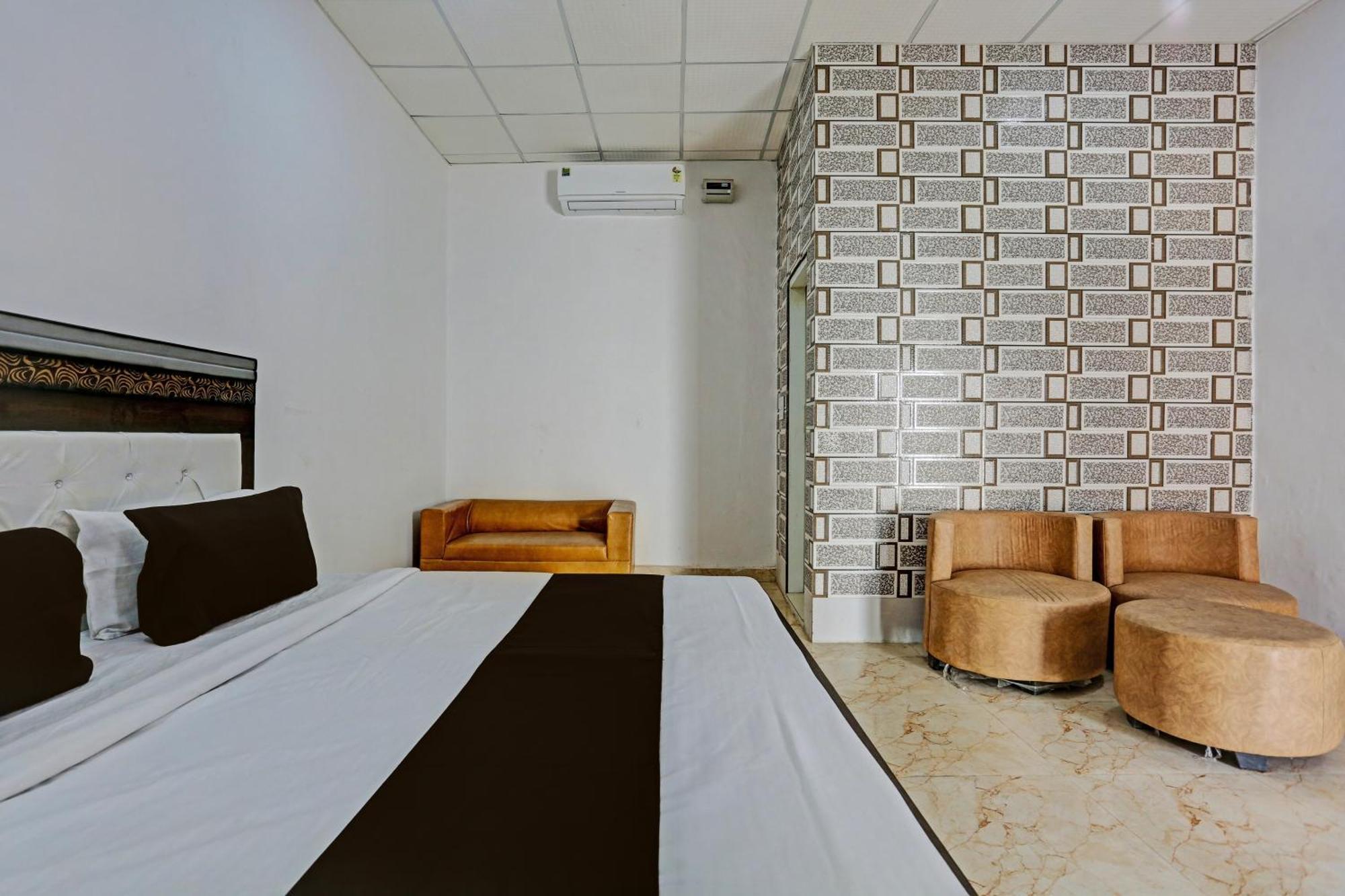 Hotel O Murliwala Wedding Palace And Resort Samalkha Buitenkant foto