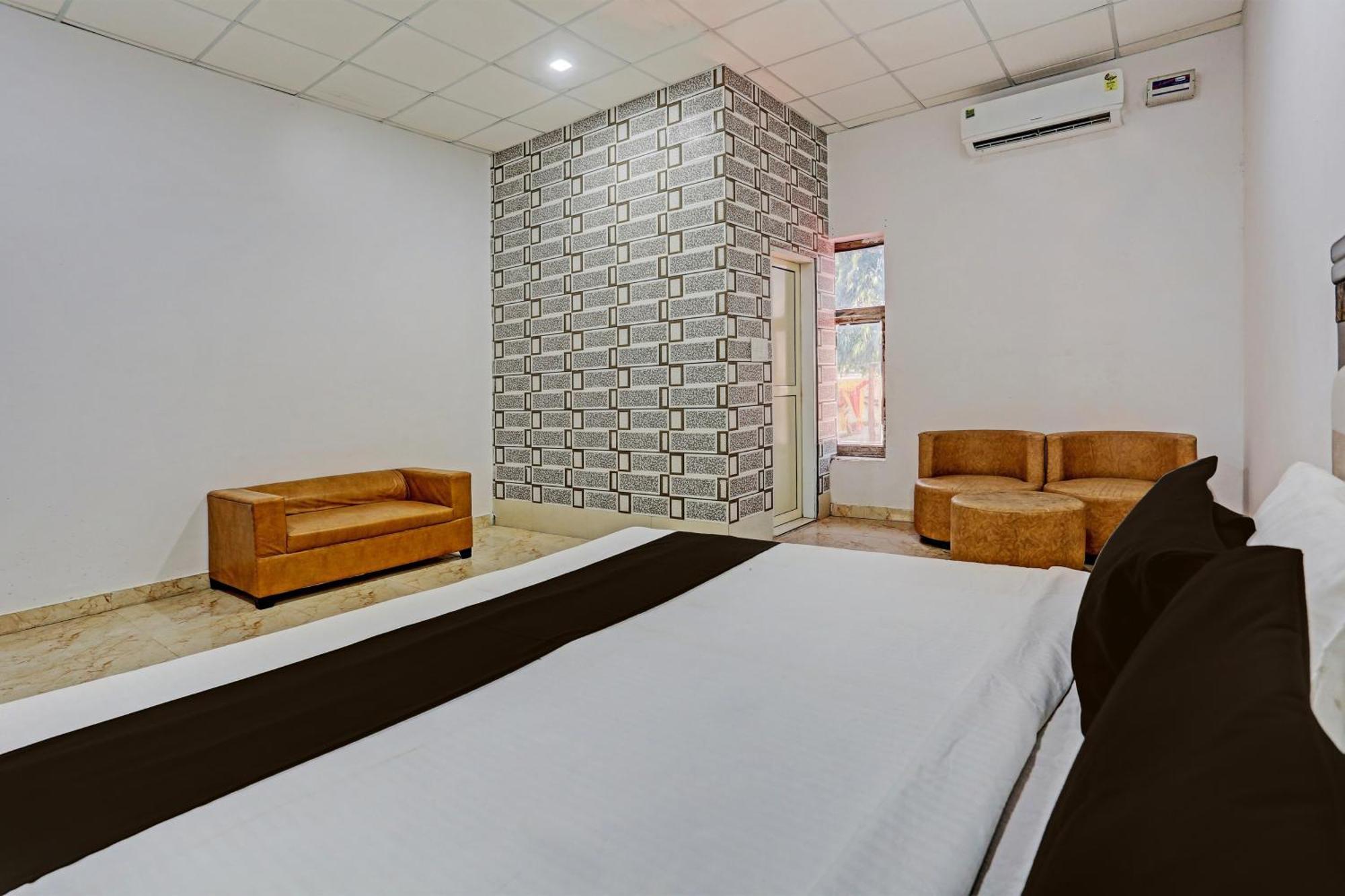 Hotel O Murliwala Wedding Palace And Resort Samalkha Buitenkant foto